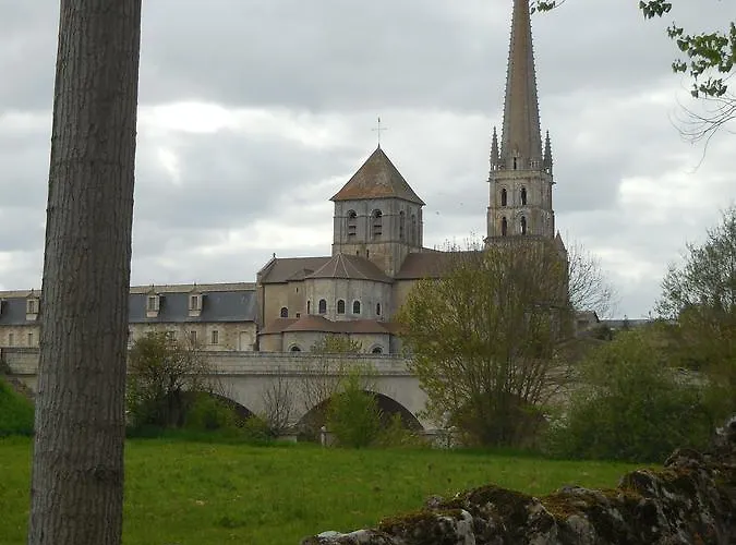 Hotel De L'abbaye Saint-Savin (Vienne)